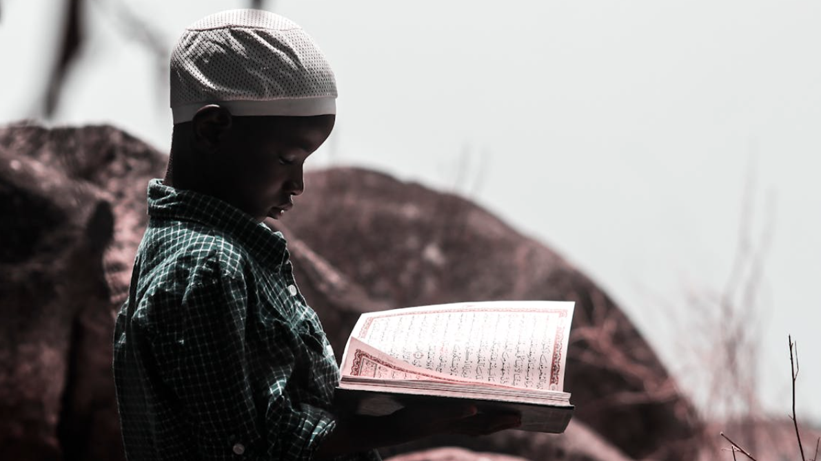 Berbagi Cahaya di Bulan Ramadan: Sedekah Al-Quran Gramedia x Lazismu